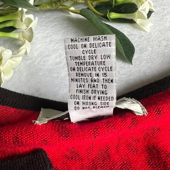 Women’s Sz 1X Red Leopard Print Sweater Deep V-Neck 3/4 Sleeve Lightweight - Picture 7 of 9